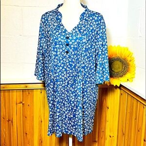 Hocosit Floral Blue/White Tunic Top NWT Size XL